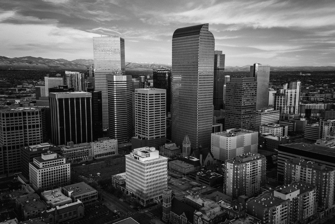 Sunrise over the city of Denver Colorado 2000pc PuzzleBlack and White
