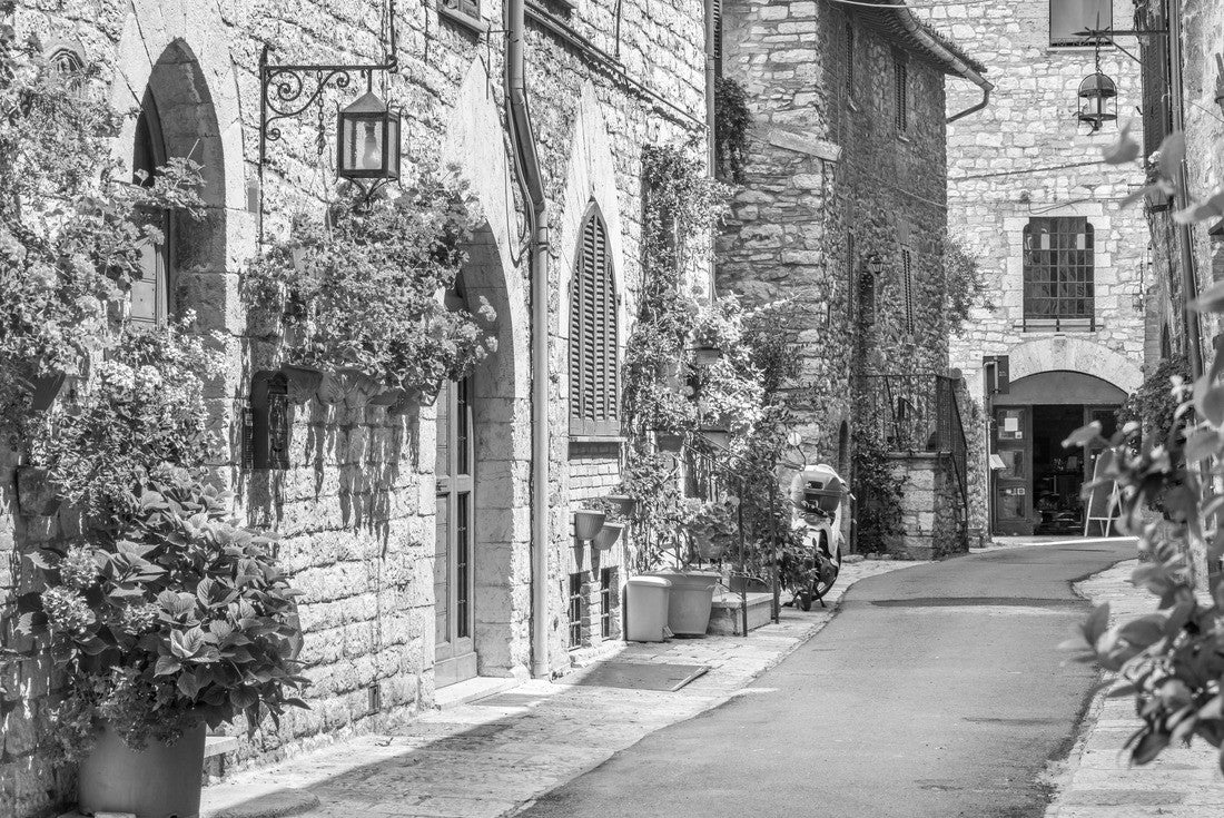 A picturesque view in Assisi. Province of Perugia, Umbria, central Italy 2000pc PuzzleBlack and White