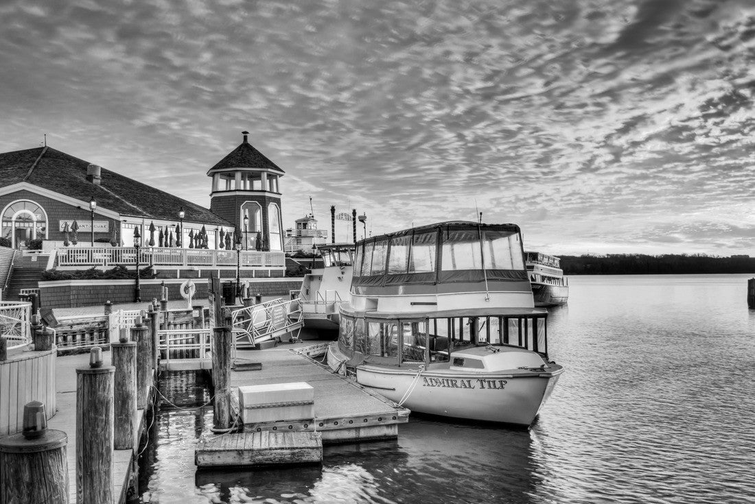 Old town Alexandria Wharf Alexandria Virginia 2000pc PuzzleBlack and White
