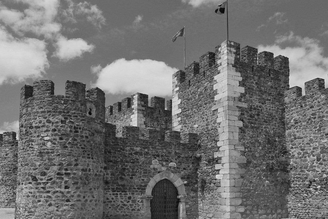 The Castle of Beja (Castelo de Beja) is a medieval castle in the civil parish of Beja, Portugal 2000pc PuzzleBlack and White