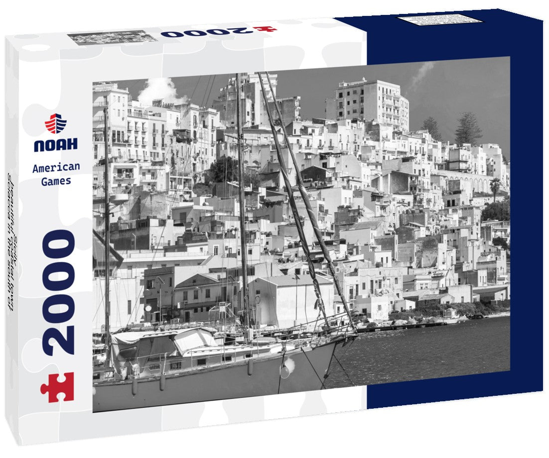 Sicily - beautiful coastal town Sciacca in the south of the island. Italy 2000pc PuzzleBlack and White
