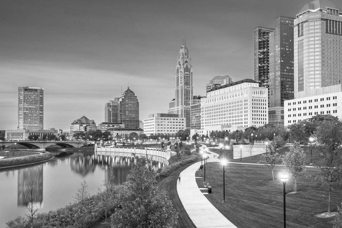 Columbus, Ohio, USA skyline at the river at dusk 2000pc PuzzleBlack and White