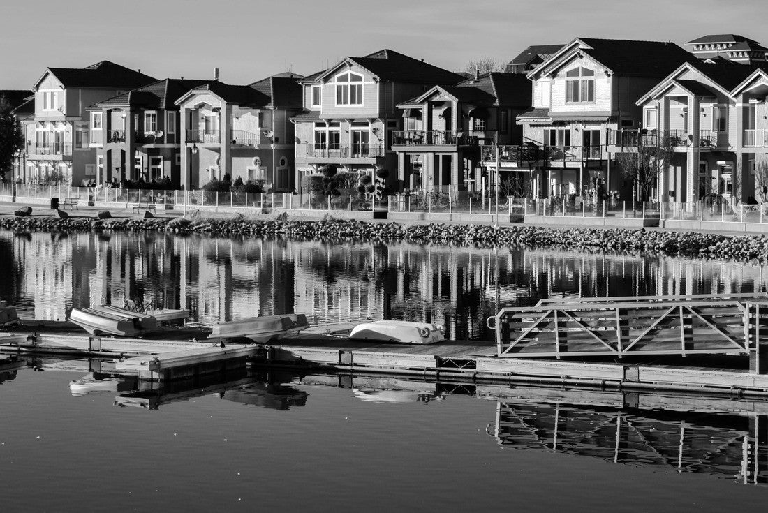 Amazing reflective view of marina in Sparks, Nevada 2000pc PuzzleBlack and White