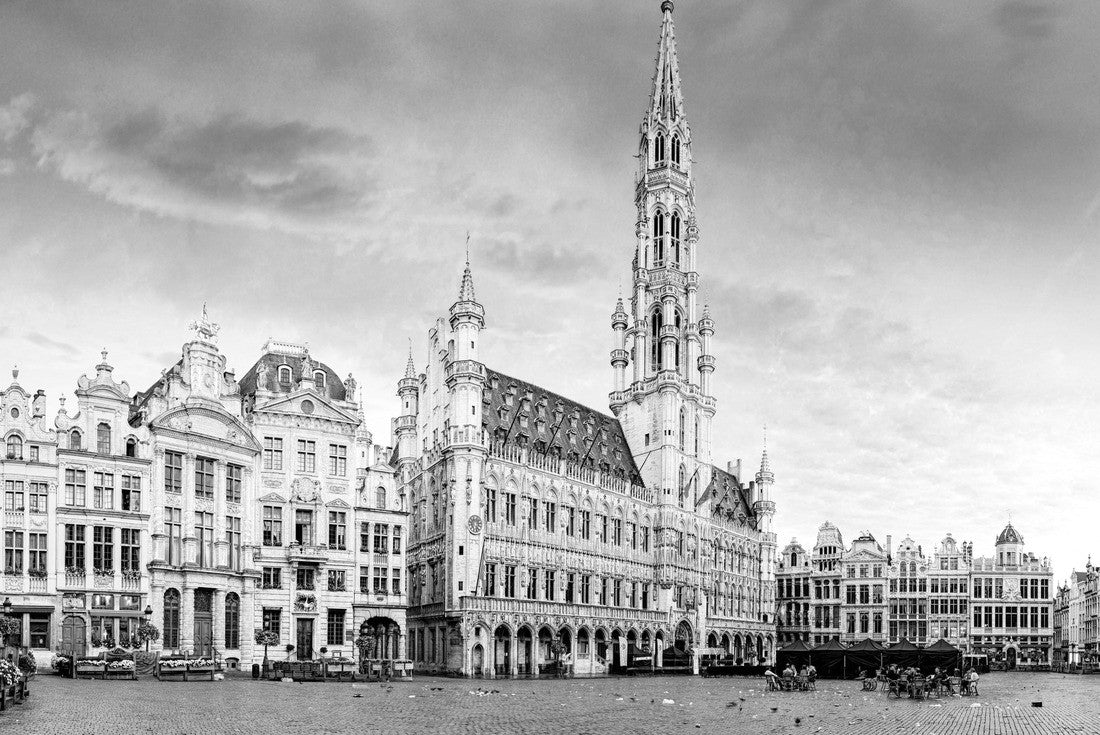 Noah Jigsaw Puzzle Brussels - Grand Place, Belgium in black white 2000 pieces