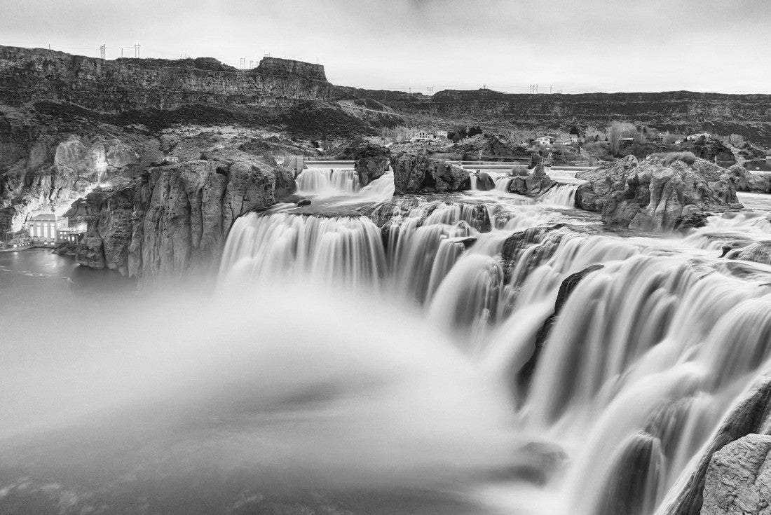 Noah Jigsaw Puzzle Beautiful Shoshone Fall in blue hour. Snake River, Twin Falls, Idaho in black white 2000 pieces