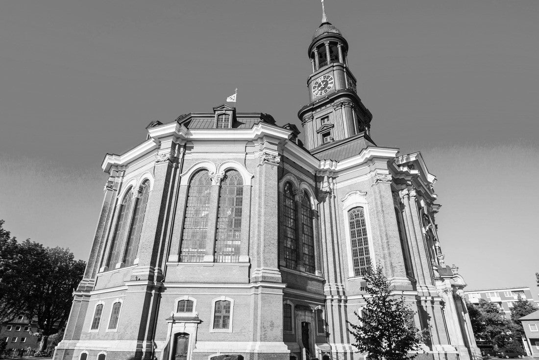 Noah Jigsaw Puzzle St. Michael's Church is the most famous Lutheran church in the city of Hamburg, Germany in black white 2000 pieces
