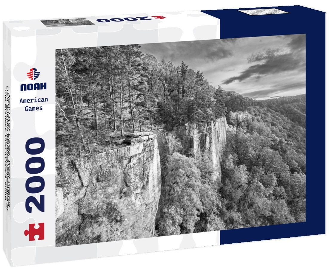 New River Gorge, West Virginia, USA autumn morning landscape at the Endless Wall 2000pc PuzzleBlack and White