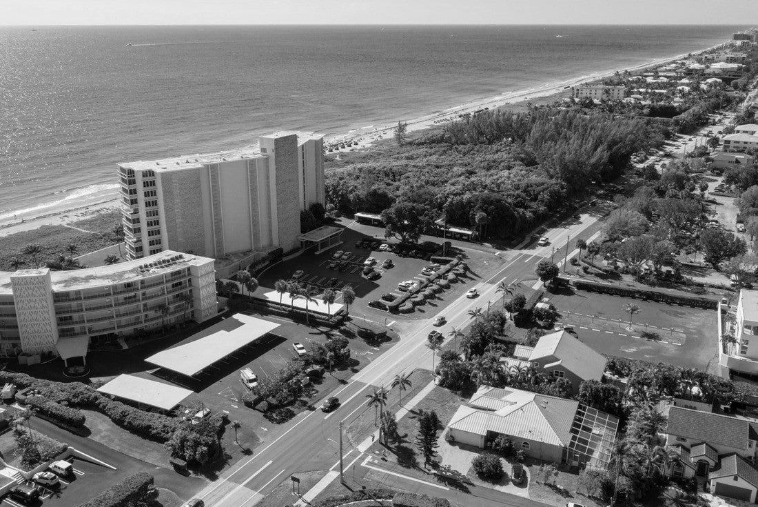 Boynton Beach FL 2000pc PuzzleBlack and White