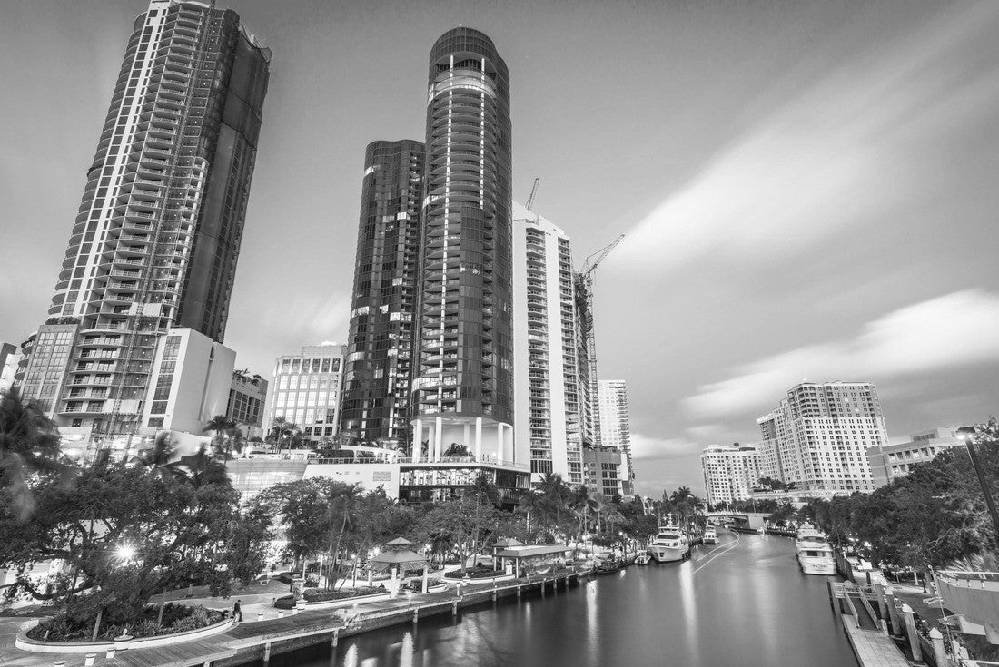 Ft. Lauderdale, Florida, USA cityscape on the river 2000pc PuzzleBlack and White