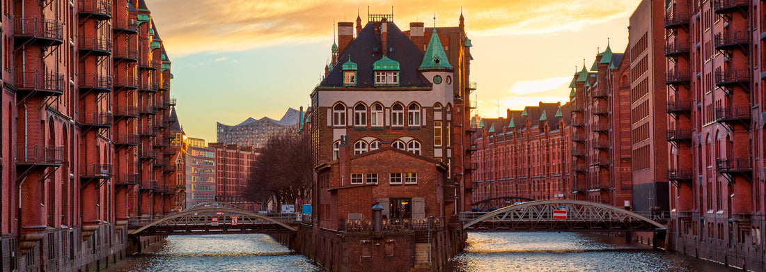 Noah Jigsaw PuzzleView of the Speicherstadt, Hamburg, Germany, Panorama 1000 Pieces