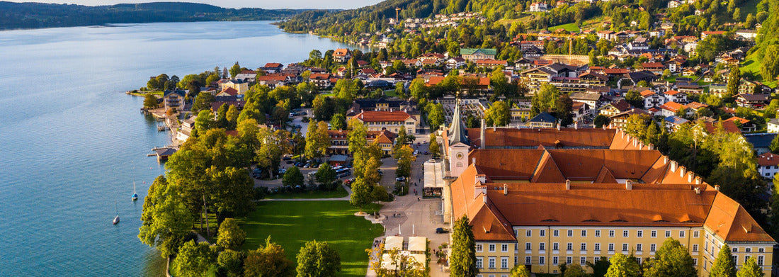 Noah Jigsaw Puzzle Tegernsee, Germany. Lake Tegernsee in Rottach-Egern (Bavaria), Germany, near the Austrian border. Aerial view of Lake Tegernsee in the Bavarian Alps. Bad Wiessee. Tegernsee in Bavaria, Panorama 1000 Pieces