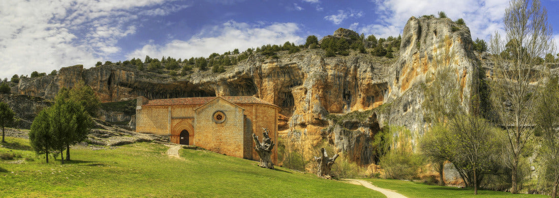 Noah Jigsaw Puzzle Templar church panorama in River Wolves Gorge in Soria, Spain, Panorama 1000 Pieces