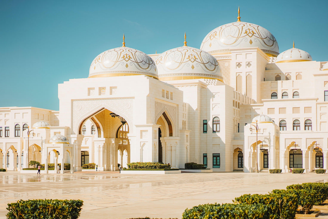 The famous historic Qasr Al Watan, a historic palace in Abu Dhabi, United Arab Emirates 2000pc Puzzle
