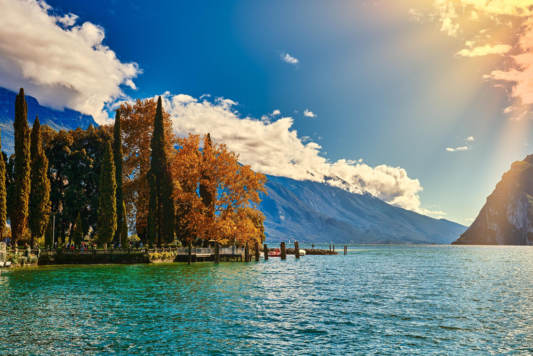 Noah Jigsaw Puzzle panoramic view of the beautiful Lake Garda, Riva del Garda town and Lake Garda in autumn, Trentino Alto Adige, Italy 2000 pieces