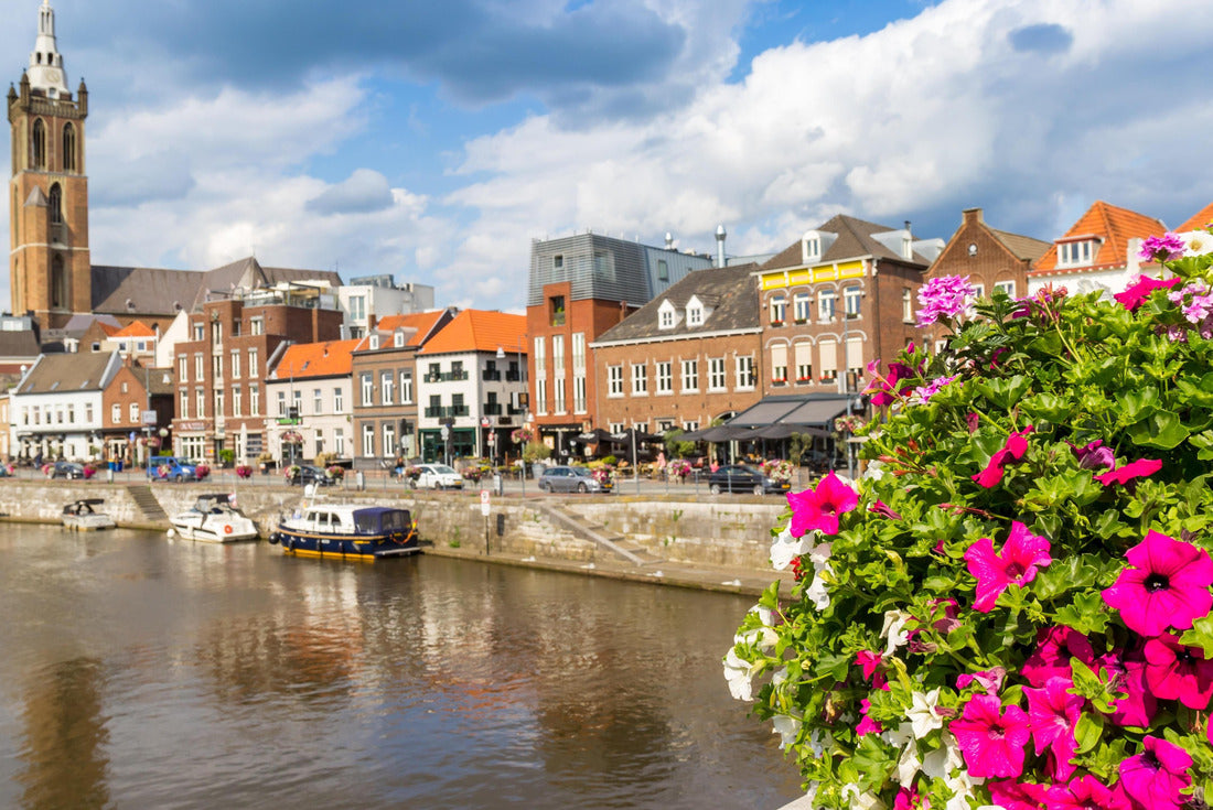 Colored flowers on the historic bridge in Roermond, Netherlands 2000pc Puzzle