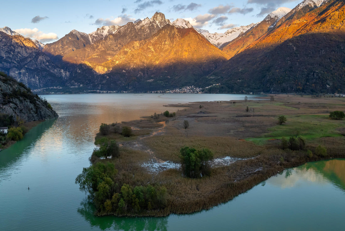 Aerial view of the autumn lake, snow-capped mountains in the background, autumn in Lake Como, Lombardy, Italy 2000pc Puzzle