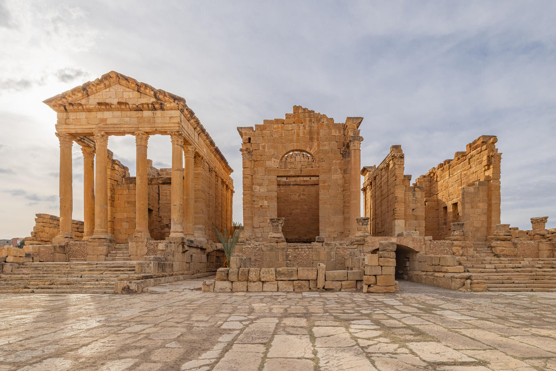 Subaytilah, Kasserine, Tunisia. Capitolintempel at the Byzantine Roman Ruins in Sbeitla 2000pc Puzzle