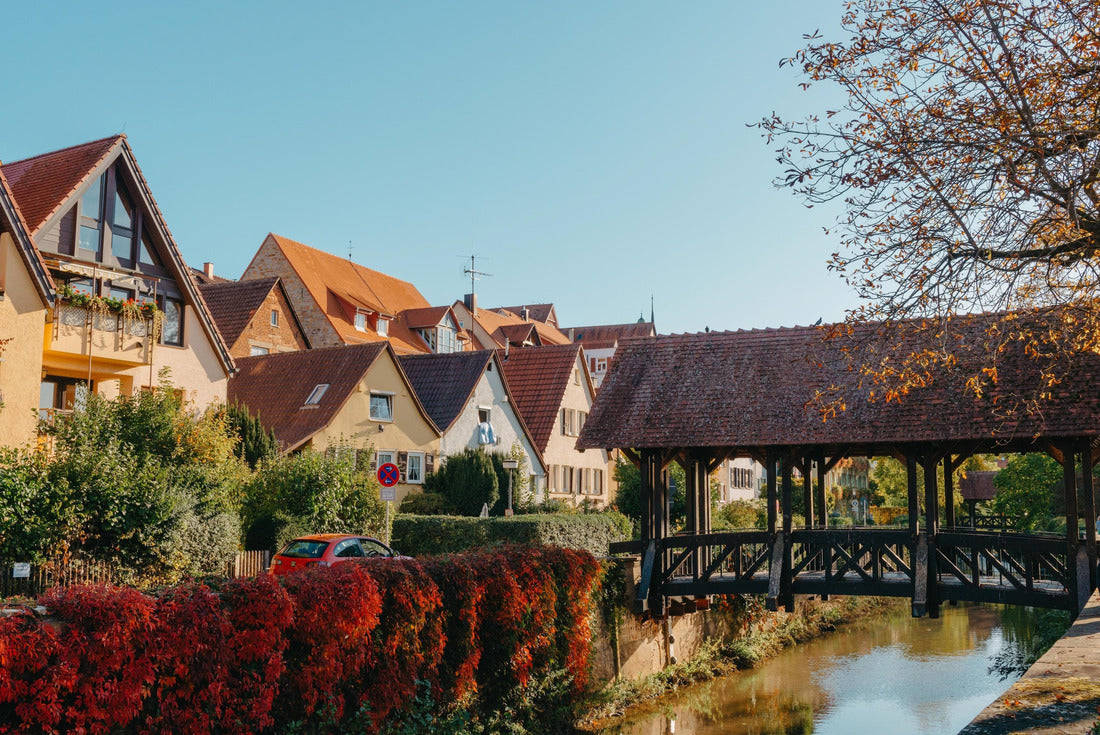 Noah Jigsaw Puzzle bridge over the Metter in Bietigheim-Bissingen. Little Greek in Bietigheim-Bissingen with autumn colors. Metter, a river in Bietigheim-Bissingen 2000 pieces