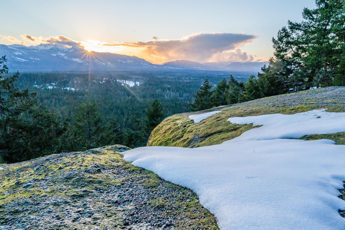 Sunset over Mount Arrowsmith near Parksville and Qualicum Beach on Vancouver Island 2000pc Puzzle