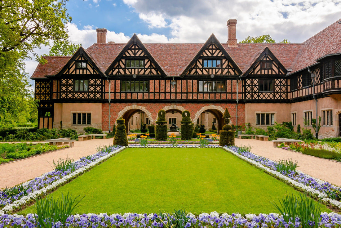 Cecilienhof Palace in New (Neuer) Park, Potsdam, Germany 2000pc Puzzle