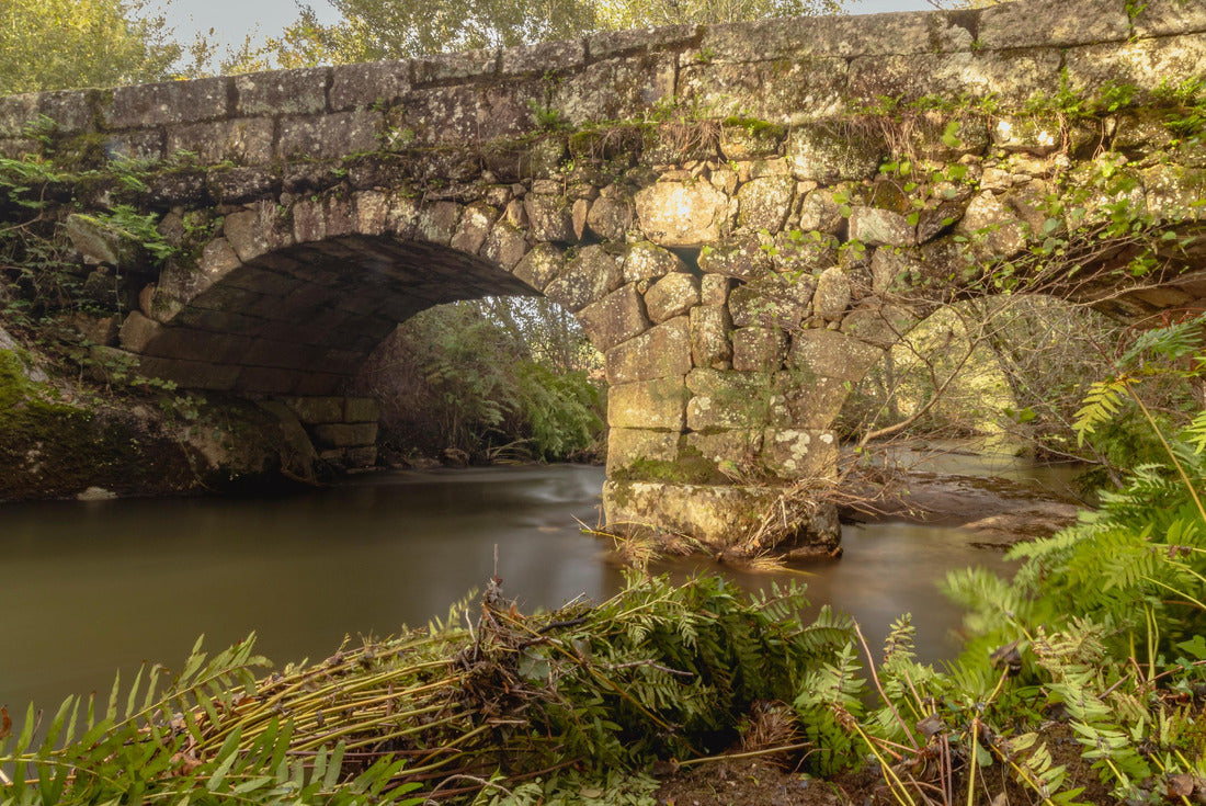 Old stone bridge in Monção 2000pc Puzzle
