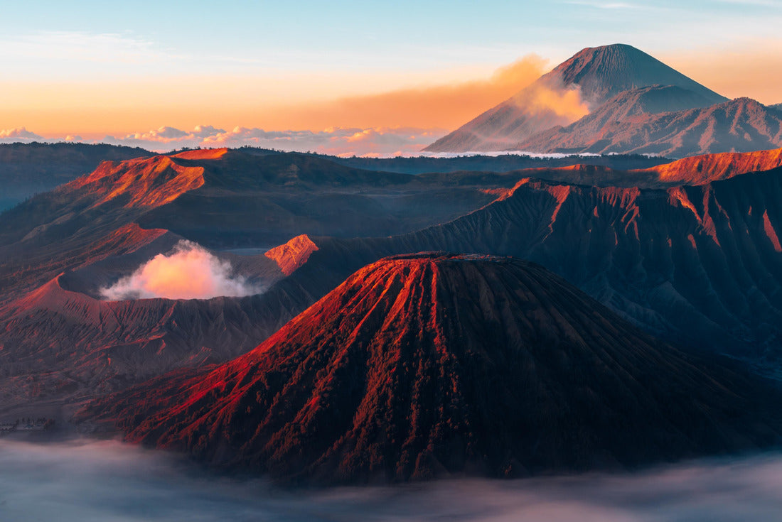 Noah Jigsaw Puzzle Bromo Vulcano epic landscape photo. Bromo vulcano in Java Indonesia. Bromo Vulcano Sunrise 2000 pieces