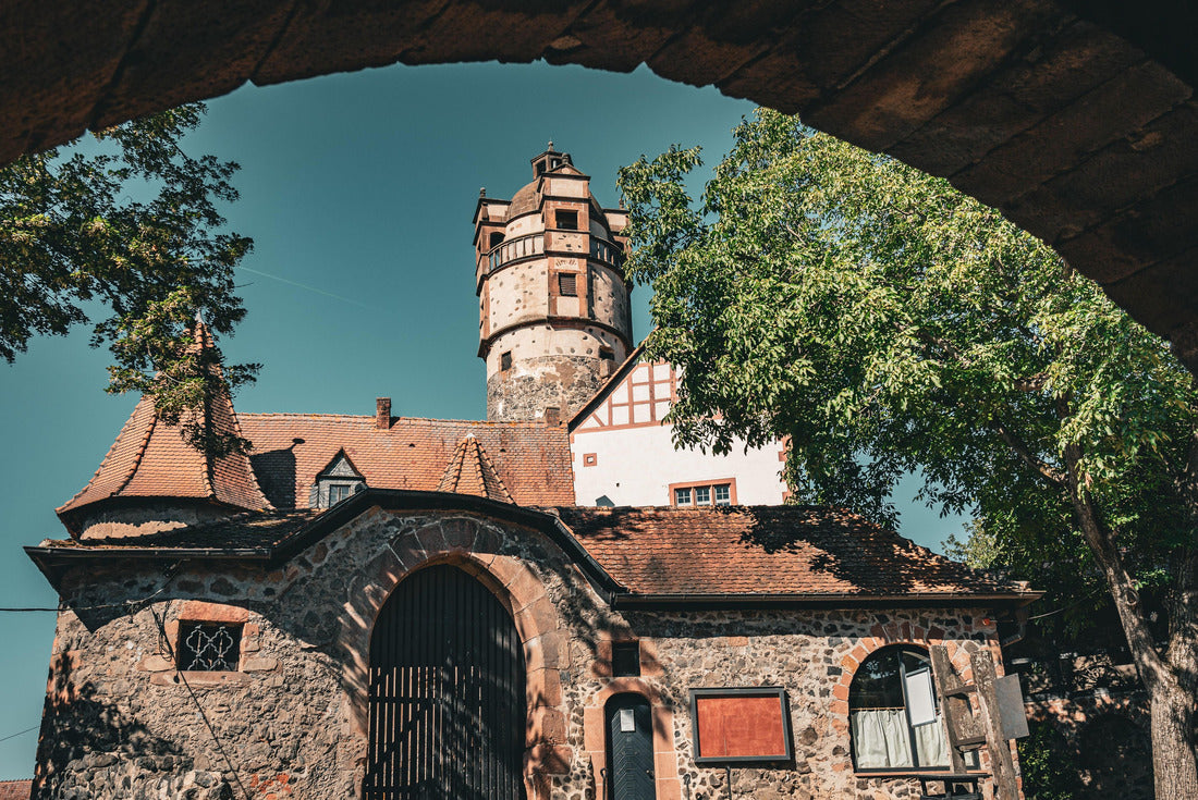 A view of the Medieval Castle of Ronneburg in Germany depicted from a low angle at an arch 2000pc Puzzle