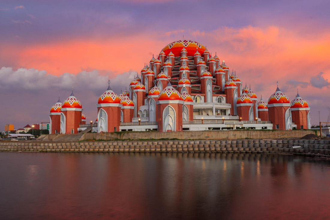 The 99 dome mosque is located in the city of Makassar, South Sulawesi province, Indonesia 2000pc Puzzle