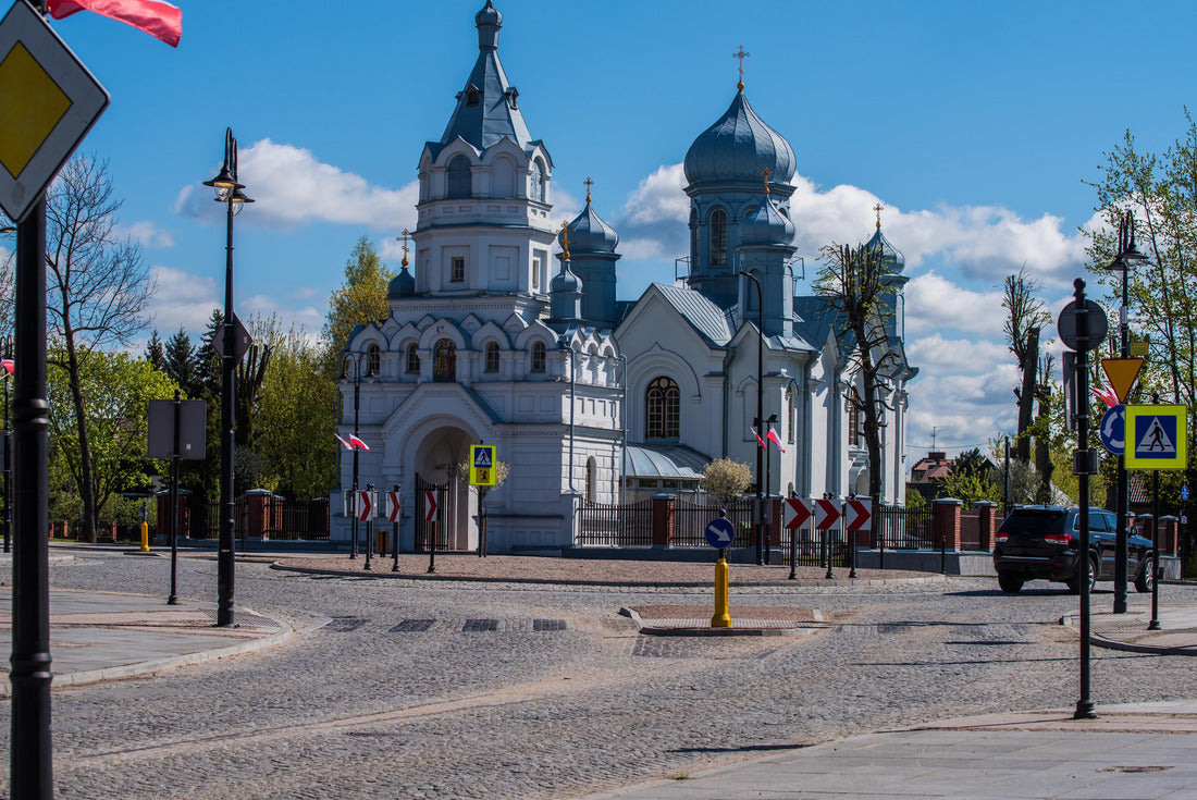 Church of St. Apostles Peter and Paul in Wasilków 2000pc Puzzle
