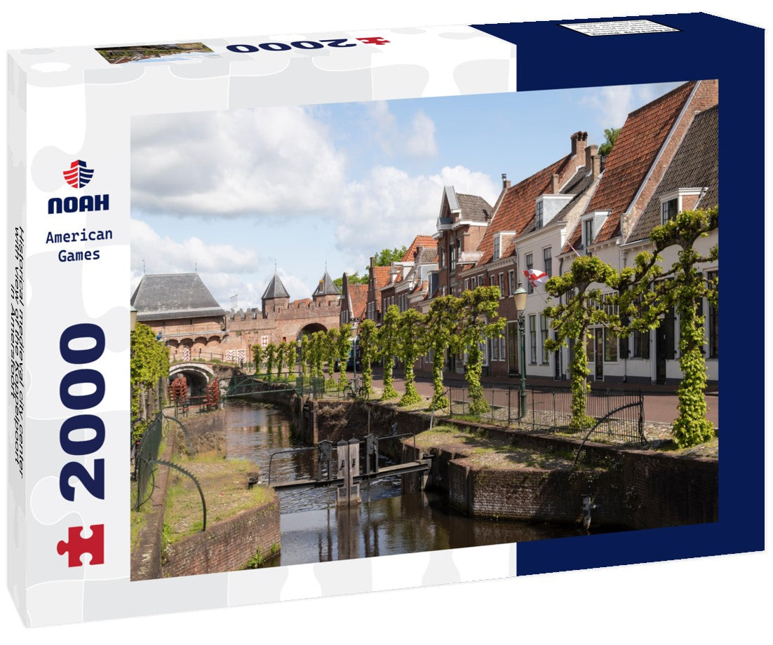 Historical medieval city center with view of the Koppelpoort in Amersfoort 2000pc Puzzle