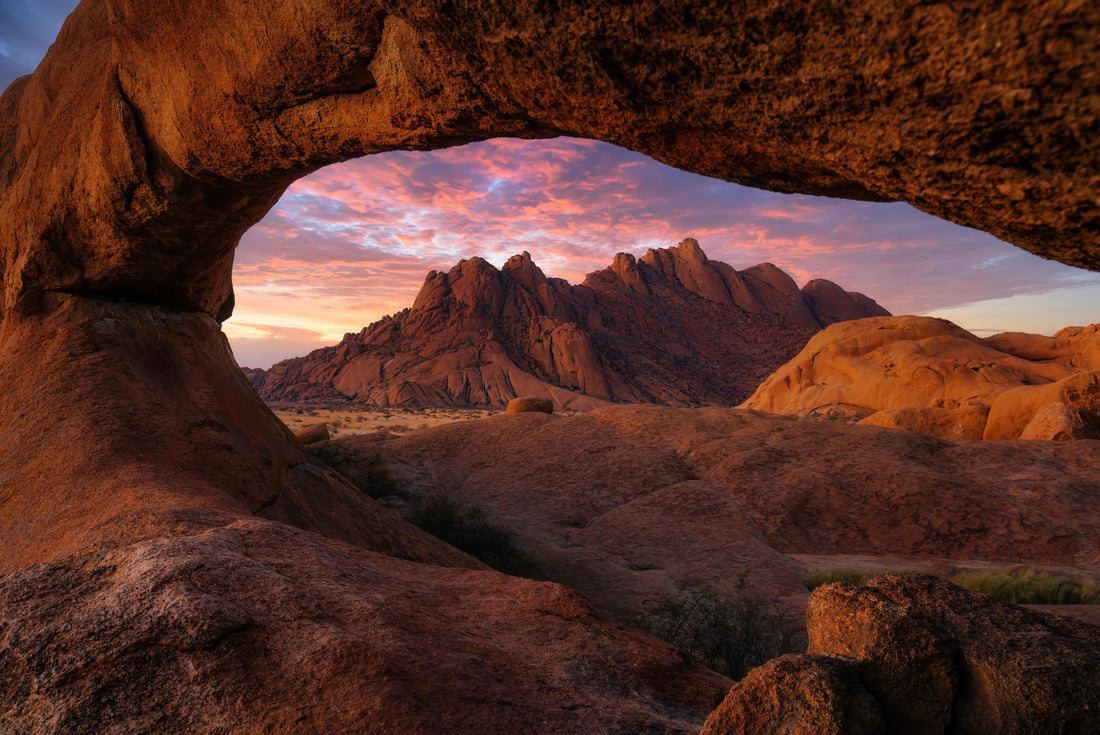 Noah Jigsaw Puzzle Rock arch at sunset in Spitzkoppe, Namibia, Africa 2000 pieces