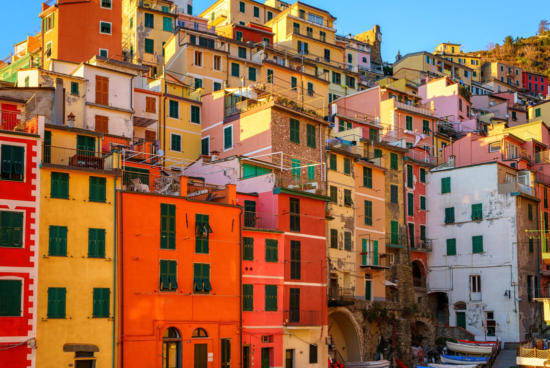 Beautiful view of Riomaggiore village in the Cinque Terre National Park, beautiful urban landscape with colorful houses and green terraces on the cliffs above the sea, Liguria region of Italy 2000pc Puzzle
