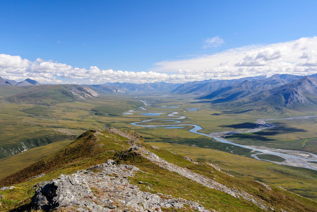 USA, Alaska, Gates of the Arctic National Park. Arctic tundra landscape along the upper reaches of the Noatak River 2000pc Puzzle