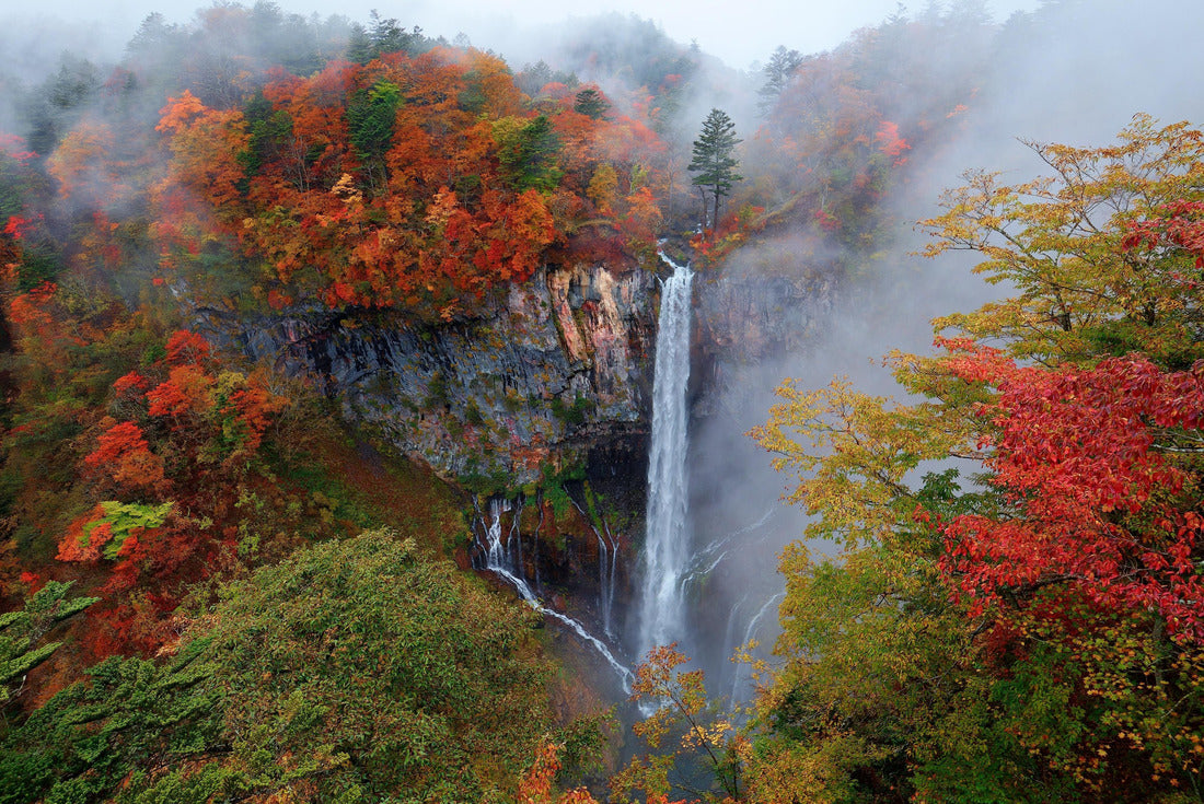 A the beautiful colors of autumn and the Kegon Falls, which falls from Lake Chuzenji at the foot of Mount Nantai in Nikko National Park, Tochigi, Japan 2000pc Puzzle