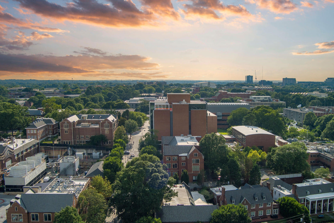 Atlanta, Georgia USA: aerial view of red brick buildings with lush green trees and plants and office buildings in the city skyline at the Georgia Institute of Technology 2000pc Puzzle
