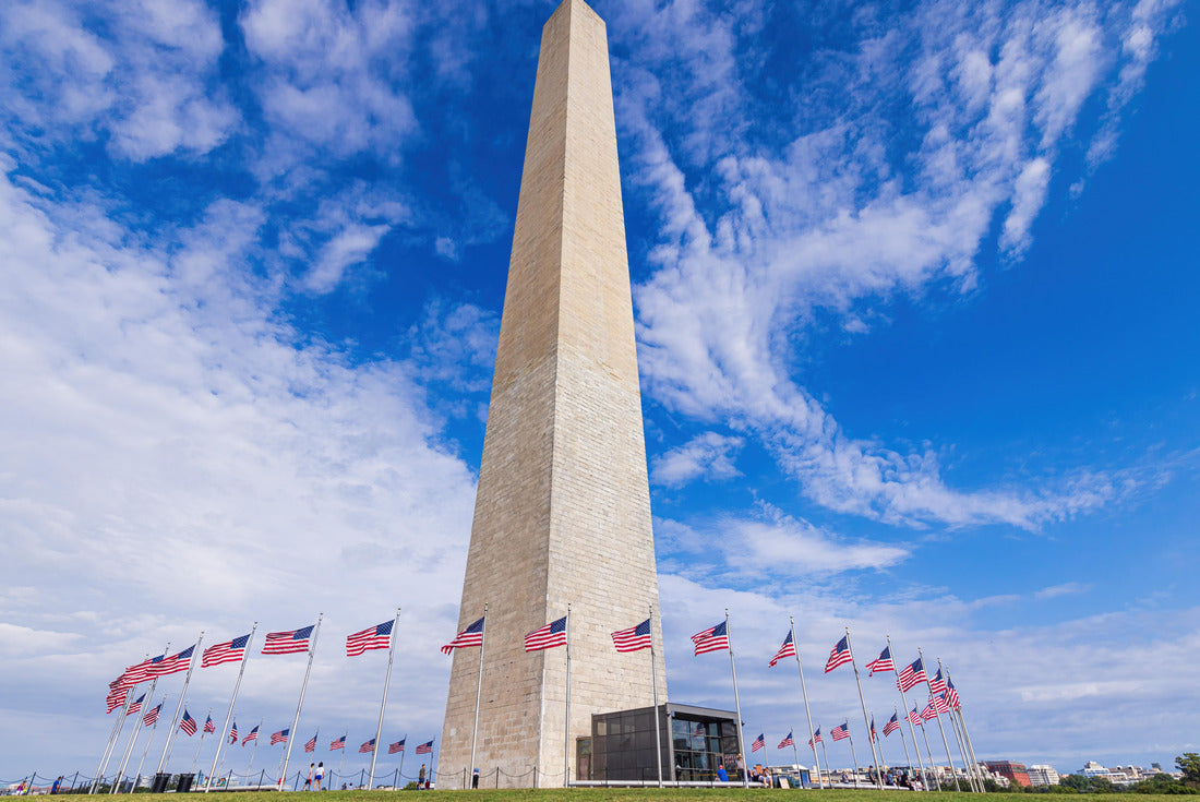United States flags around the Washington Monument in Washington DC 2000pc Puzzle