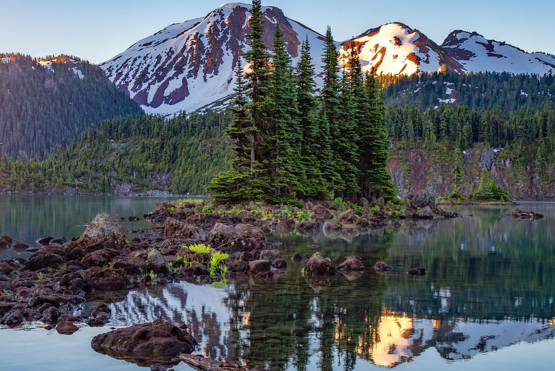 Glacial lake with trees and Canadian mountains. Garibaldi Lake, Whistler, British Columbia, Canada 2000pc Puzzle