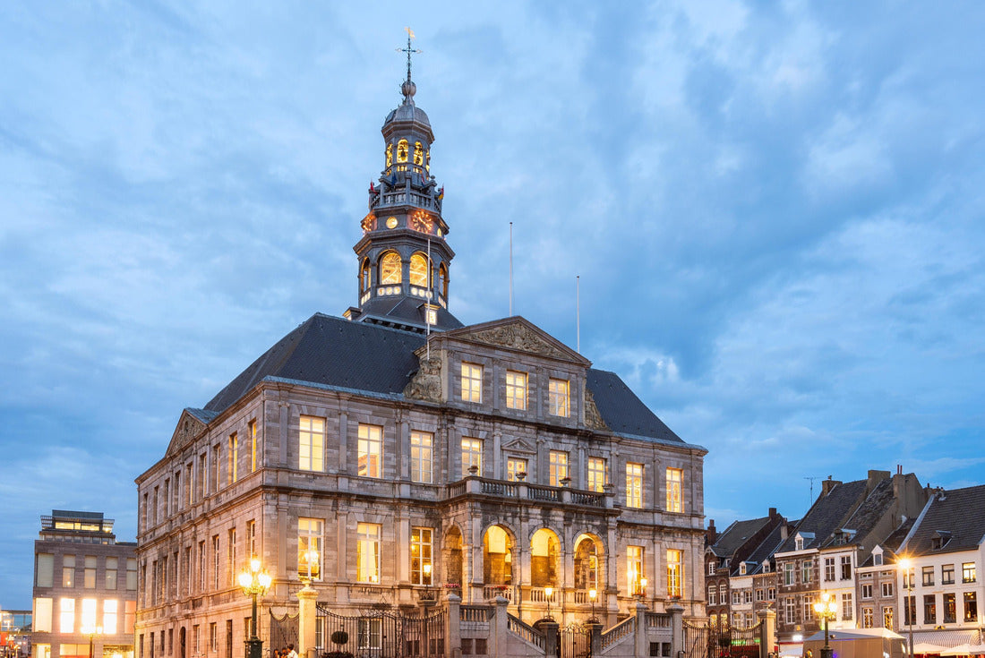 Maastricht City Hall (Stadhuis) and Market Square at dusk, Netherlands 2000pc Puzzle