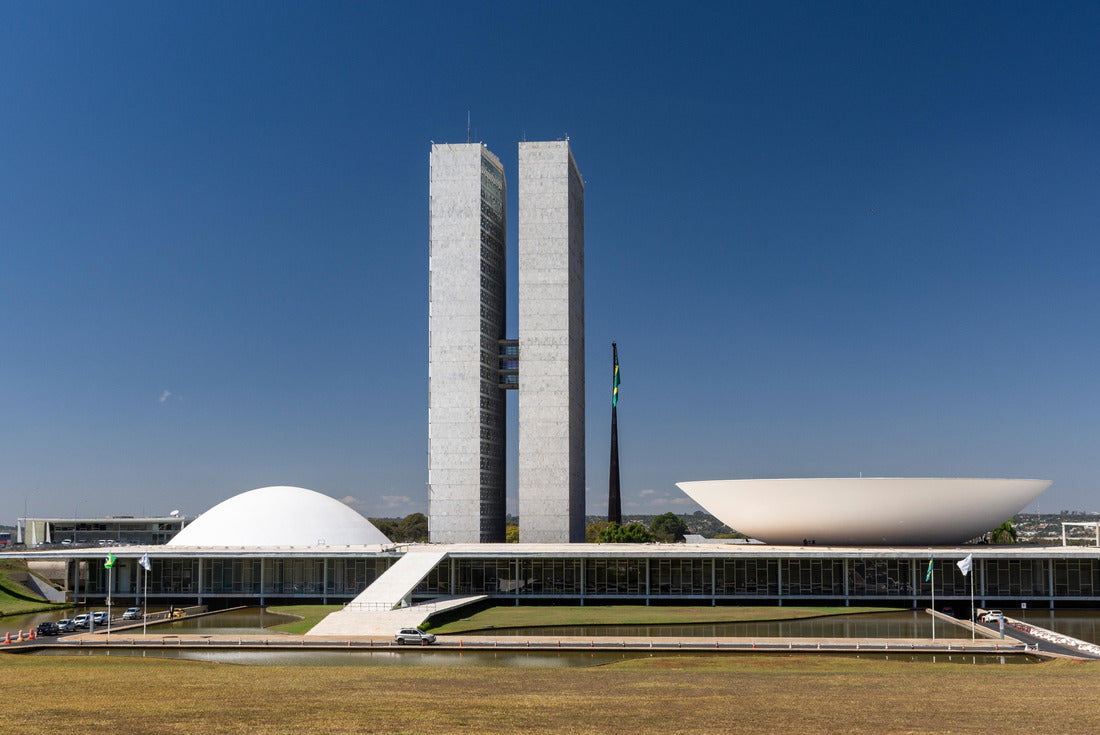Beautiful view of modern architecture, National Congress House, towers in Brasília, capital of Brazil 2000pc Puzzle