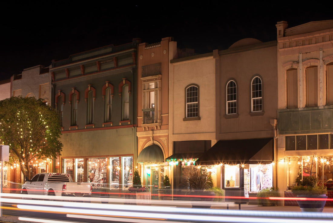 night traffic flows through the historic city center Red Bluff, California, USA 2000pc Puzzle
