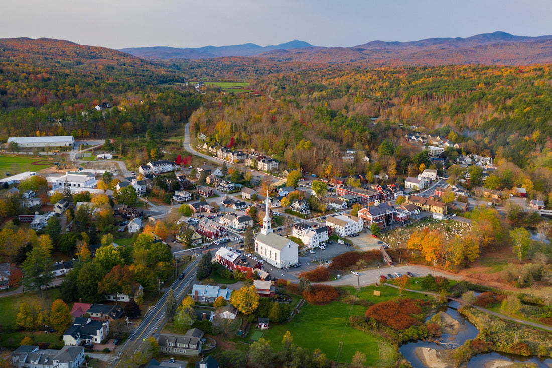 downtown Stowe, Vermont New England town during Autumn landscape with Fall Foliage colors 2000pc Puzzle