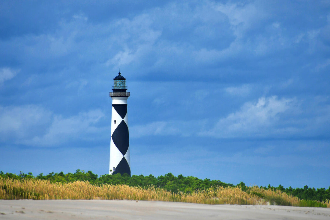 Cape Lookout Lighthouse in North Carolina, part of the Cape Lookout National Seashore Park 2000pc Puzzle