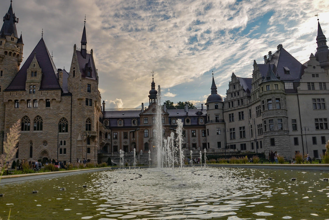 The Palace in Moszna (German: Schloss Moschen) is a historic residence in the village of Moszna, Opole Voivodeship, between the towns of Prudnik and Krapkowice 2000pc Puzzle
