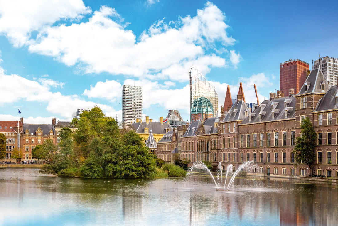 Lake Hofvijver, in Den Haag, Netherlands 2000pc Puzzle