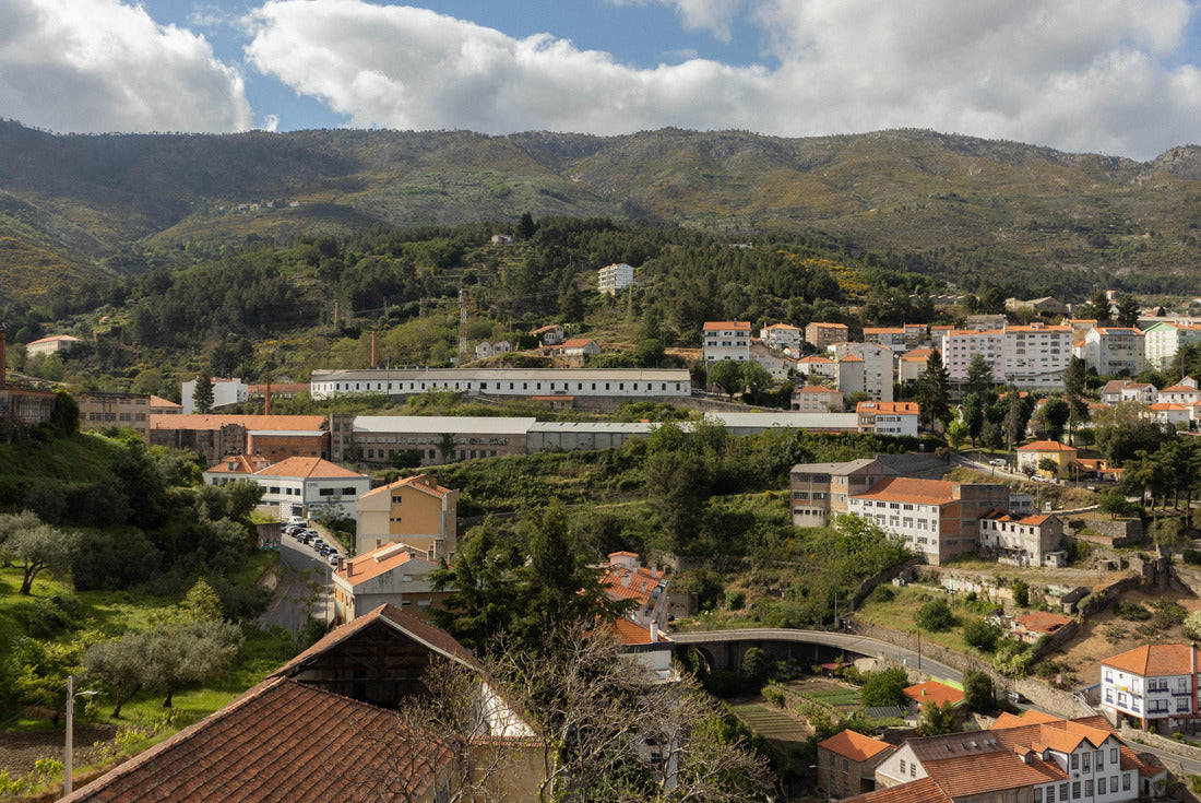 Landscape view of Covilhã, Portugal 2000pc Puzzle