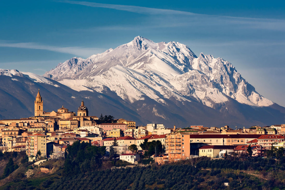 The city of Chieti and behind it Mount Gran Sasso 2000pc Puzzle