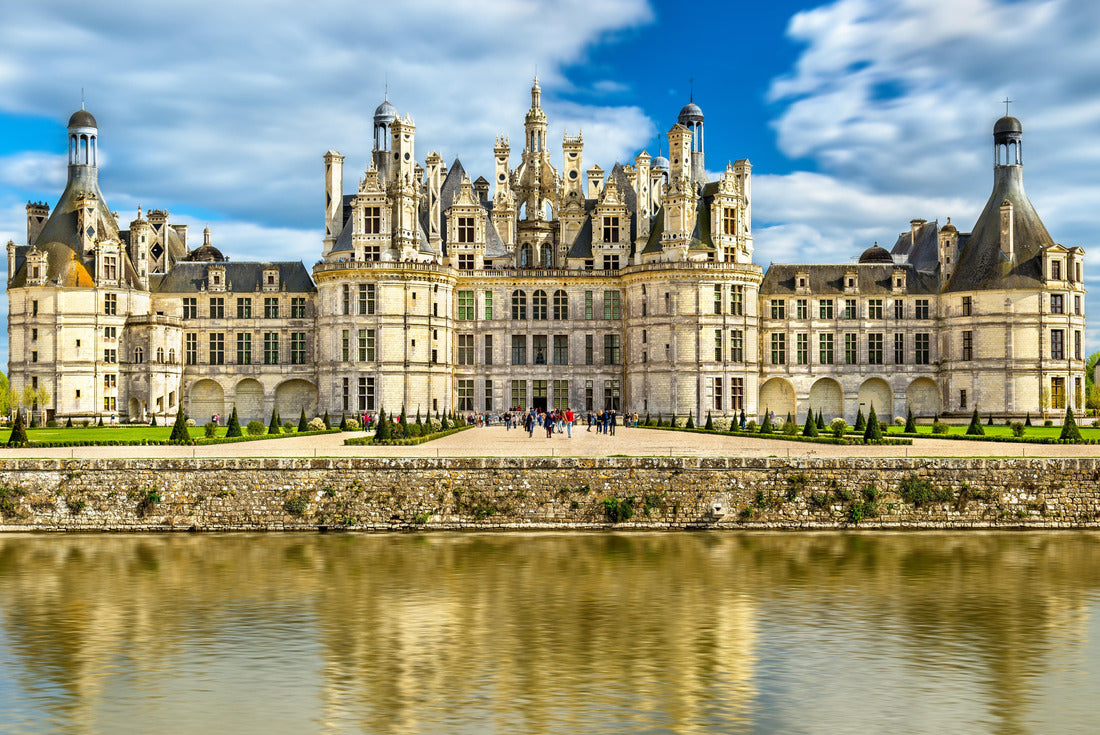 Chateau de Chambord, the largest castle in the Loire Valley. A UNESCO world heritage site in France. Built in the XVI century, it is now a property of the French state 2000pc Puzzle