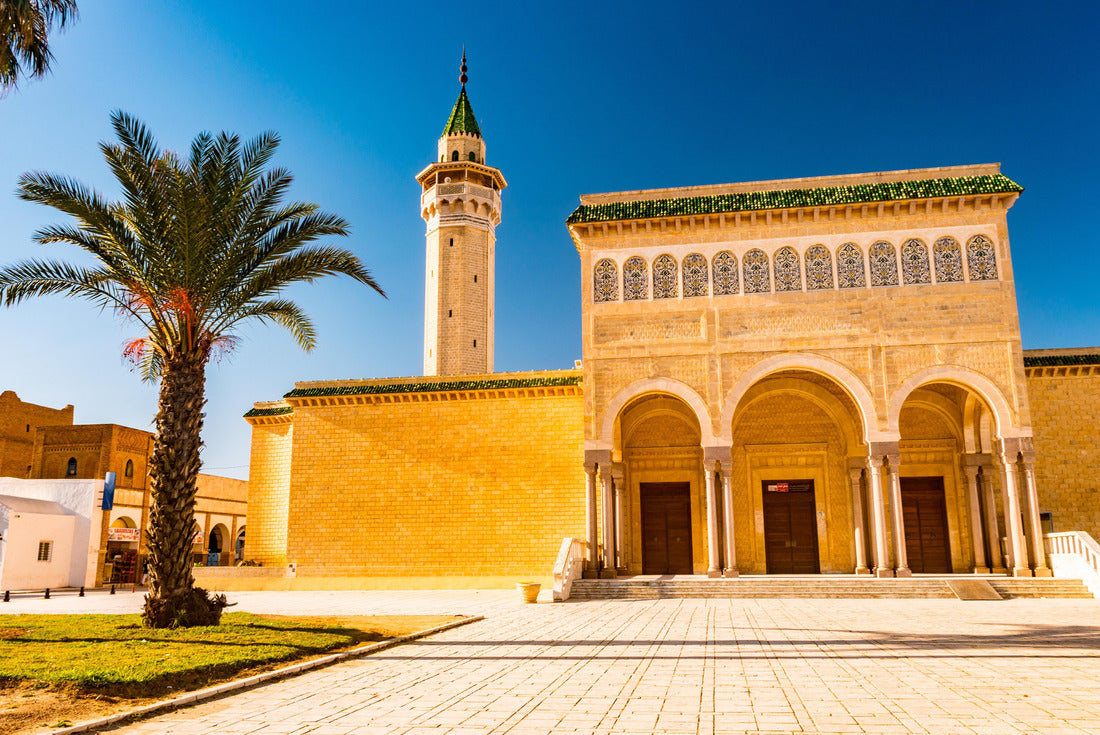 Bourguiba Mosque in Monastir, Tunisia. Traditional Muslim architecture 2000pc Puzzle