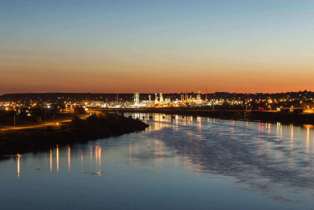 City lights of Great Falls, Montana over the Missouri River 2000pc Puzzle