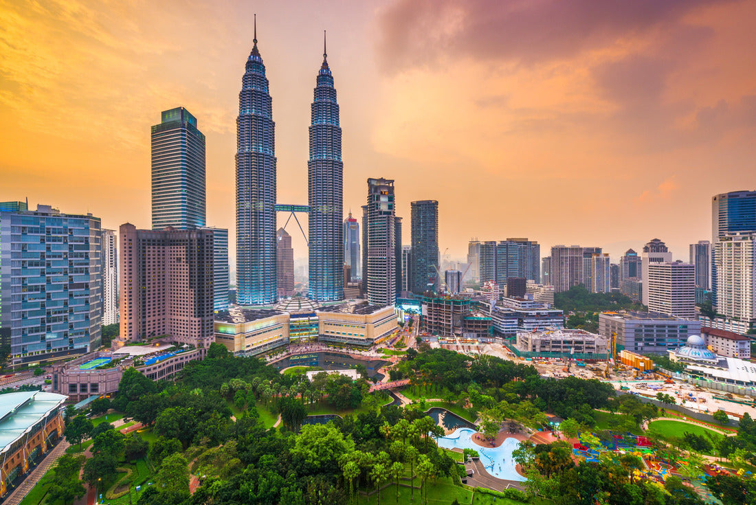 Kuala Lumpur, Malaysia park and skyline 2000pc Puzzle